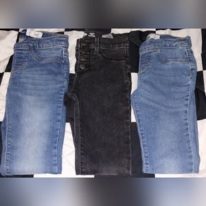 3Pair of Old Navy brand Girl's EUC Size 8 Jeans.